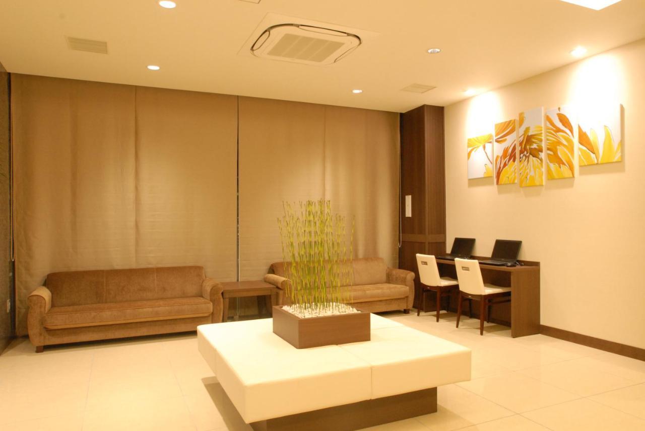 Ab Hotel Тойохаши Екстериор снимка