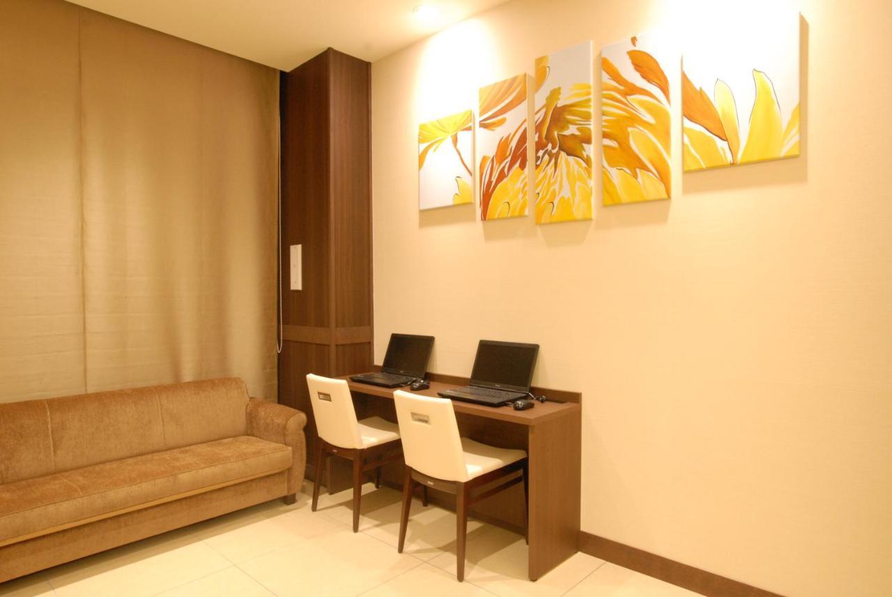Ab Hotel Тойохаши Екстериор снимка